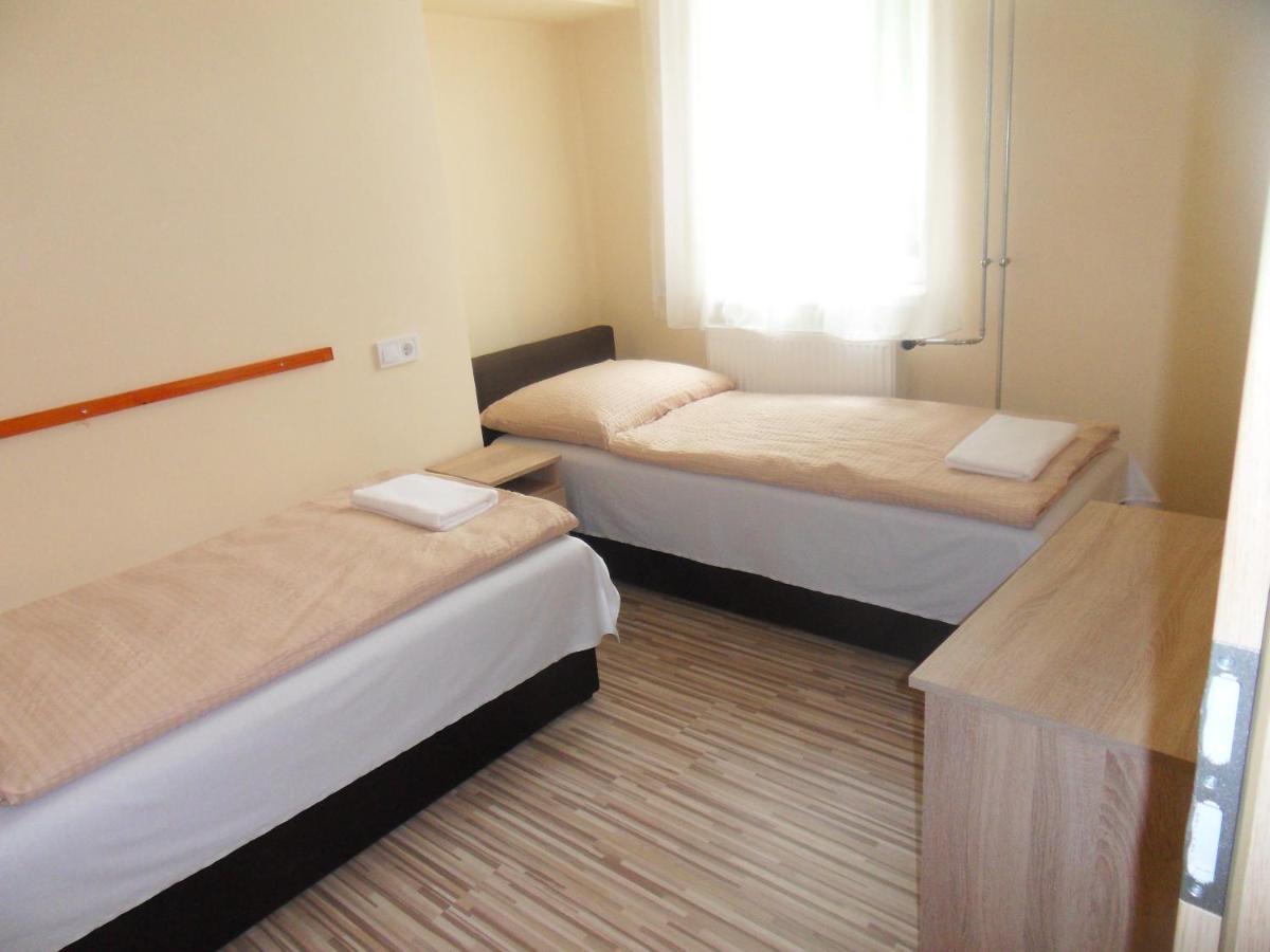 Aba Panzio Bed & Breakfast Zalaszentivan Exterior foto
